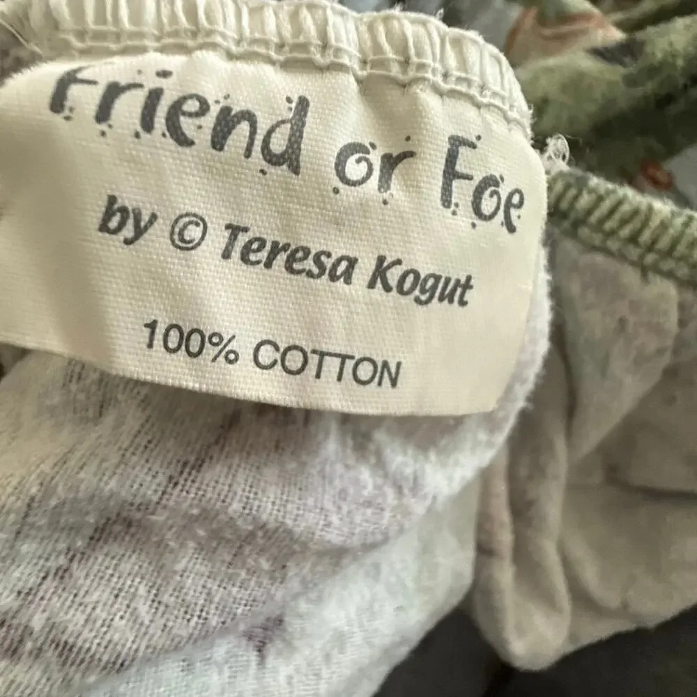 Vintage Teresa Kogut Friend or Foe Woodland Twin Fitted Sheet 100% Cotton